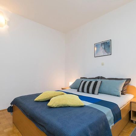 Holiday Appartment Tessa Πόρετς Εξωτερικό φωτογραφία