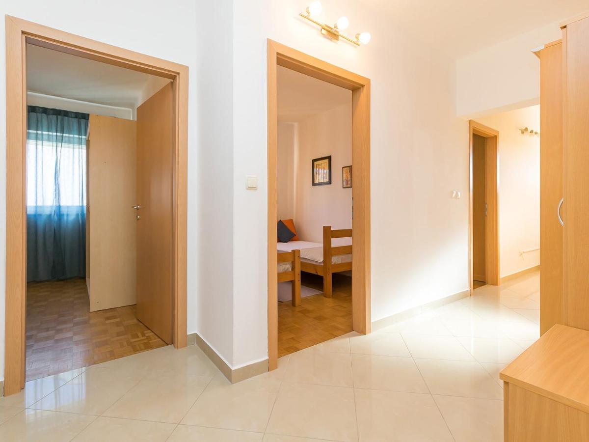 Holiday Appartment Tessa Πόρετς Εξωτερικό φωτογραφία