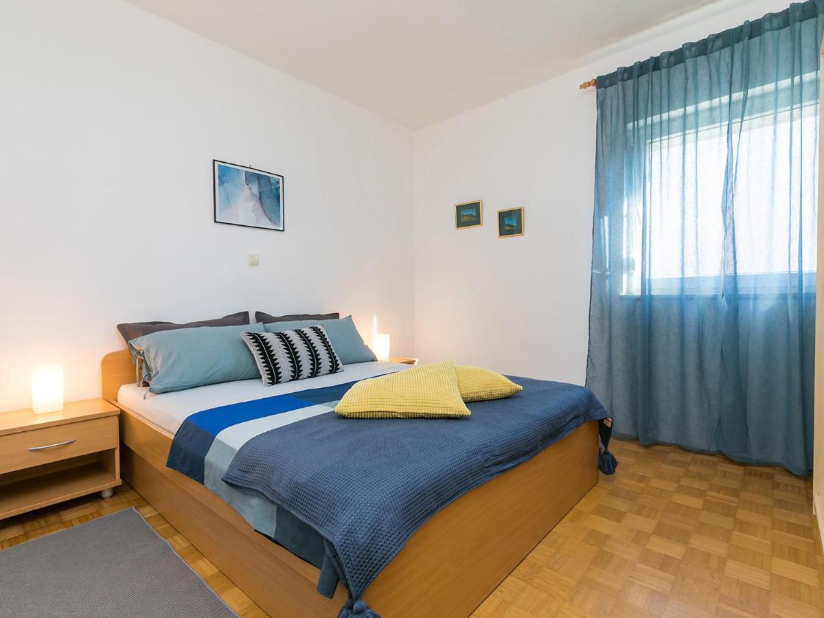Holiday Appartment Tessa Πόρετς Εξωτερικό φωτογραφία