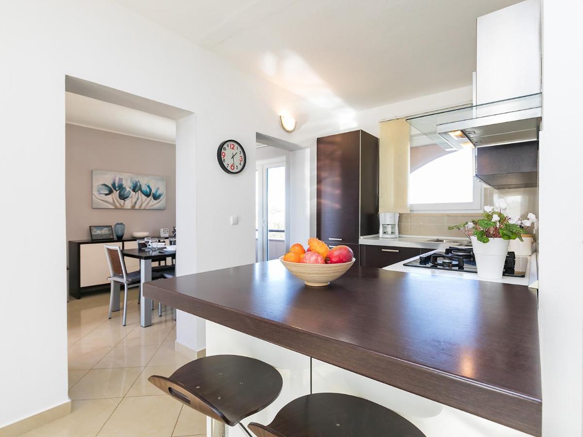 Holiday Appartment Tessa Πόρετς Εξωτερικό φωτογραφία